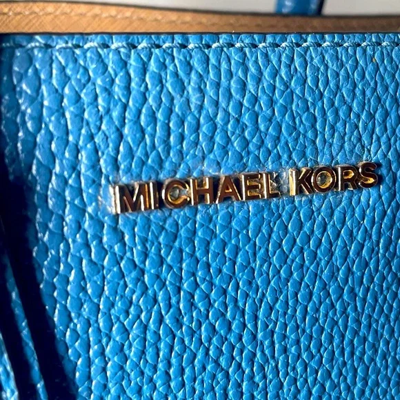 LE Michael Kors crossbody Bundle - Picture 14 of 16